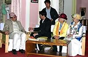 ネパールの文部大臣と会談